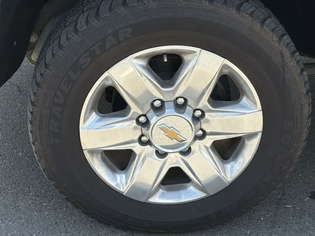 Used 2021 White Chevrolet LTZ image 17