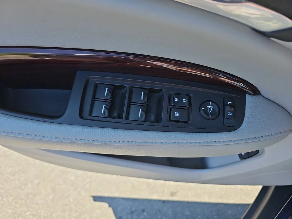 Used 2016  Acura 3.5L image 26