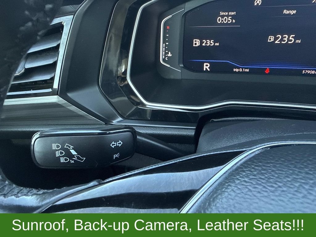 Used 2019 Black Volkswagen SEL image 30