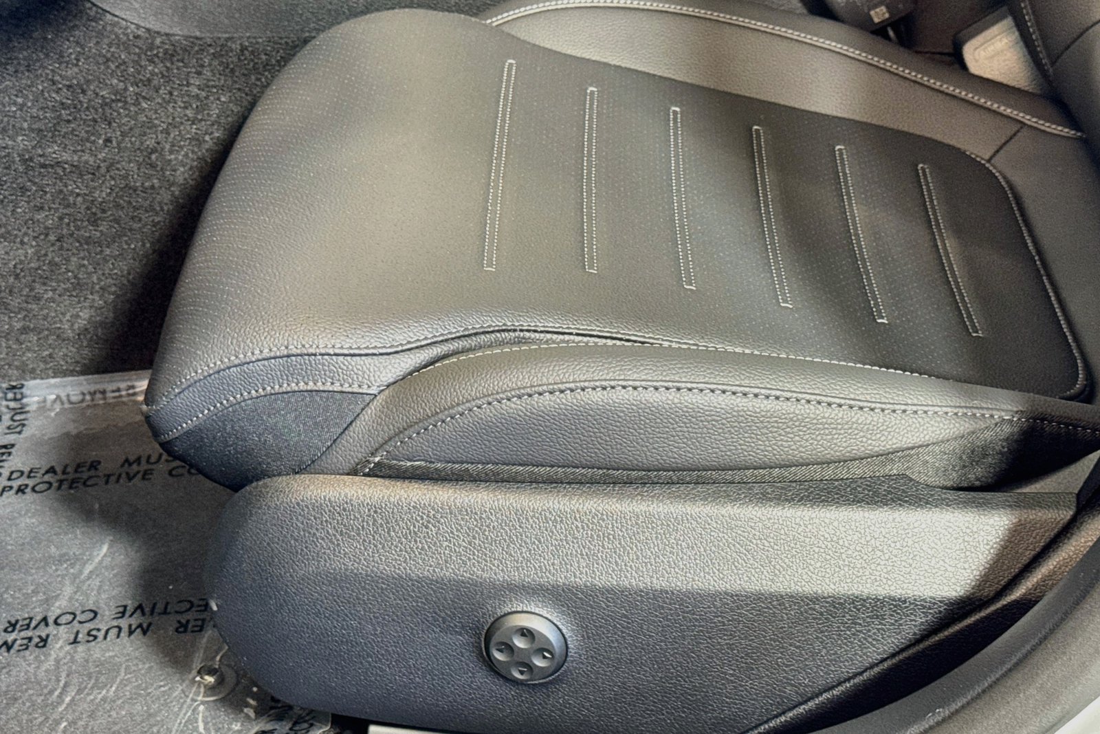 New 2026 Manufaktur Alpine Grey Mercedes-Benz C 300 image 17