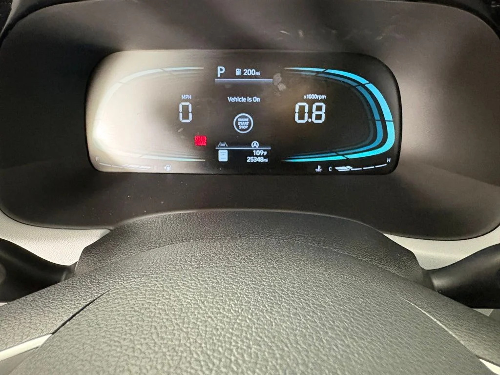 Used 2025 Black Hyundai SEL image 27