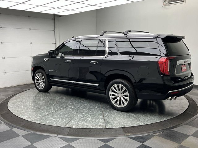Used 2023 Onyx Black GMC Denali image 2