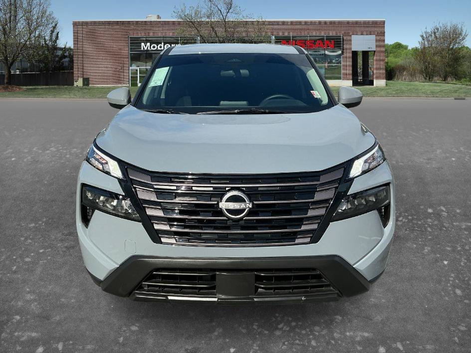 Used 2026 Boulder Gray Pearl Nissan SV image 7