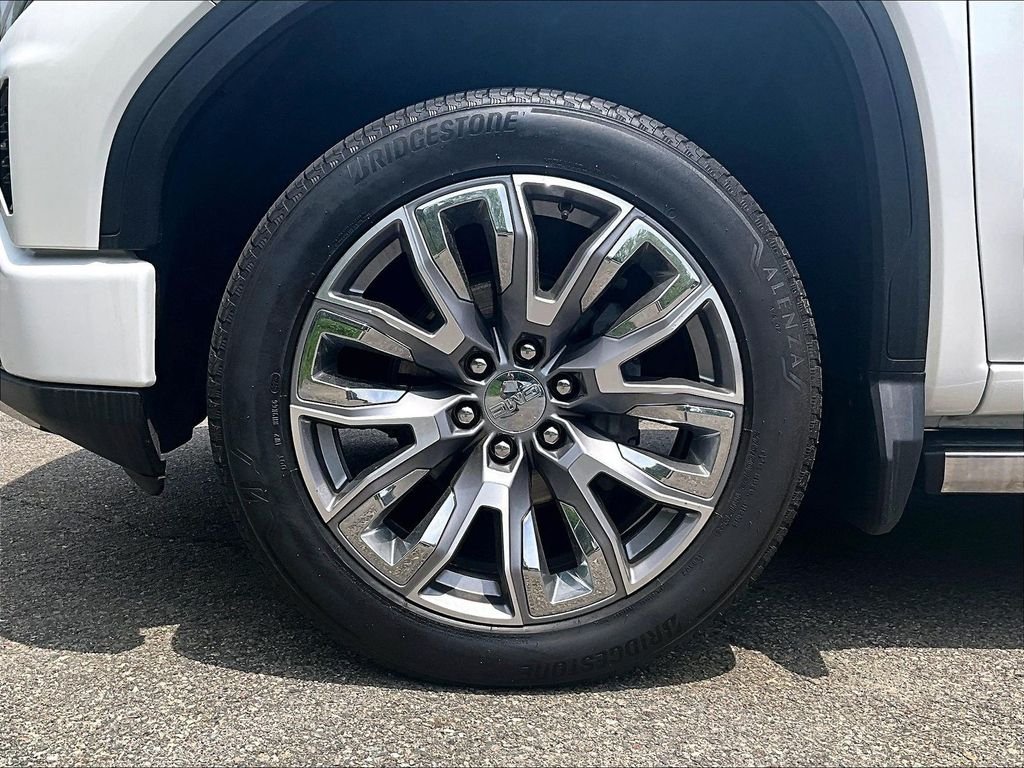 Used 2024 White GMC Denali image 7