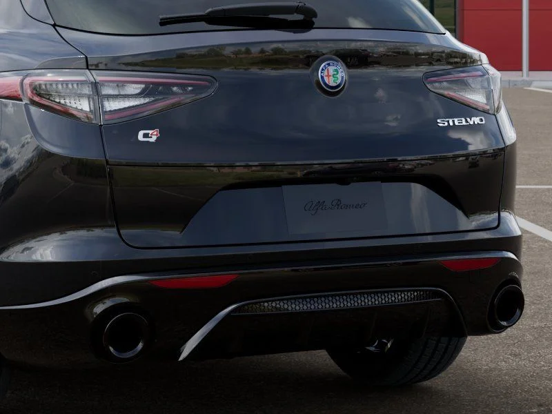 New 2026 Vulcano Black Metallic Exterior Paint Alfa Romeo Veloce image 13