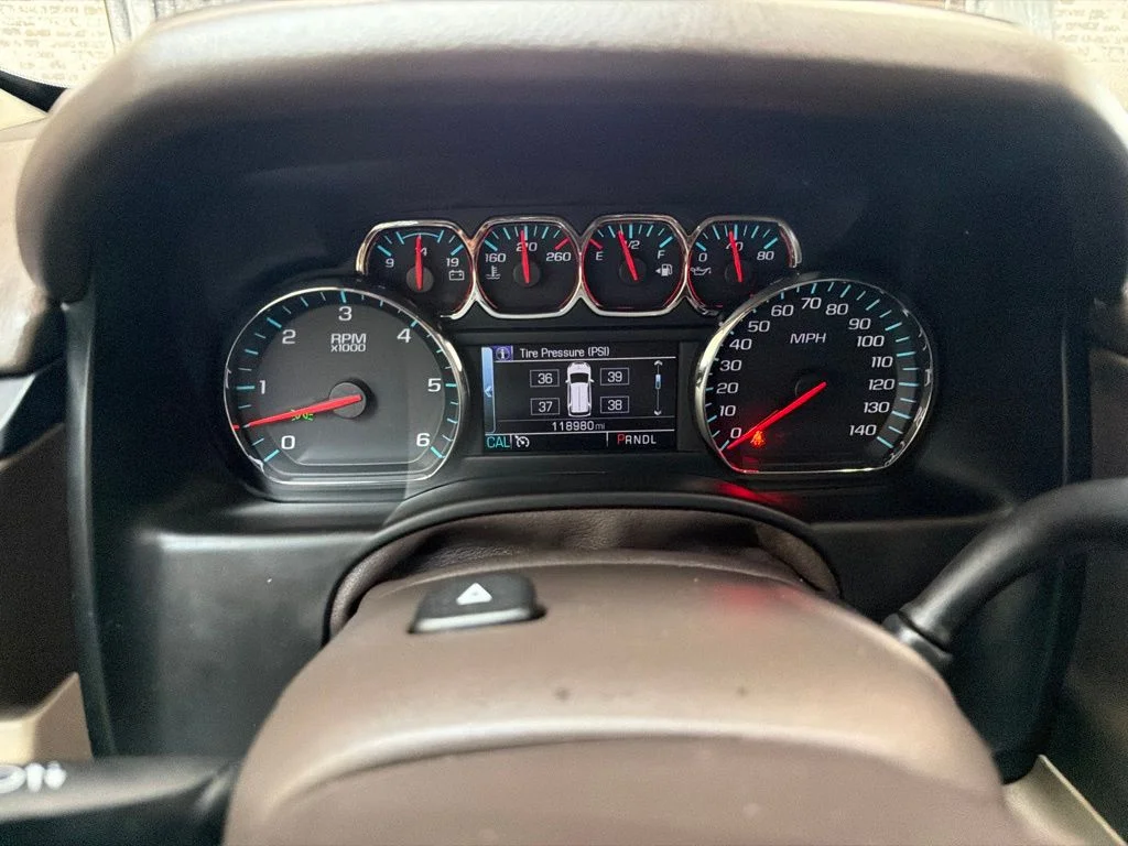 Used 2020 Silver Ice Metallic Chevrolet LT image 28