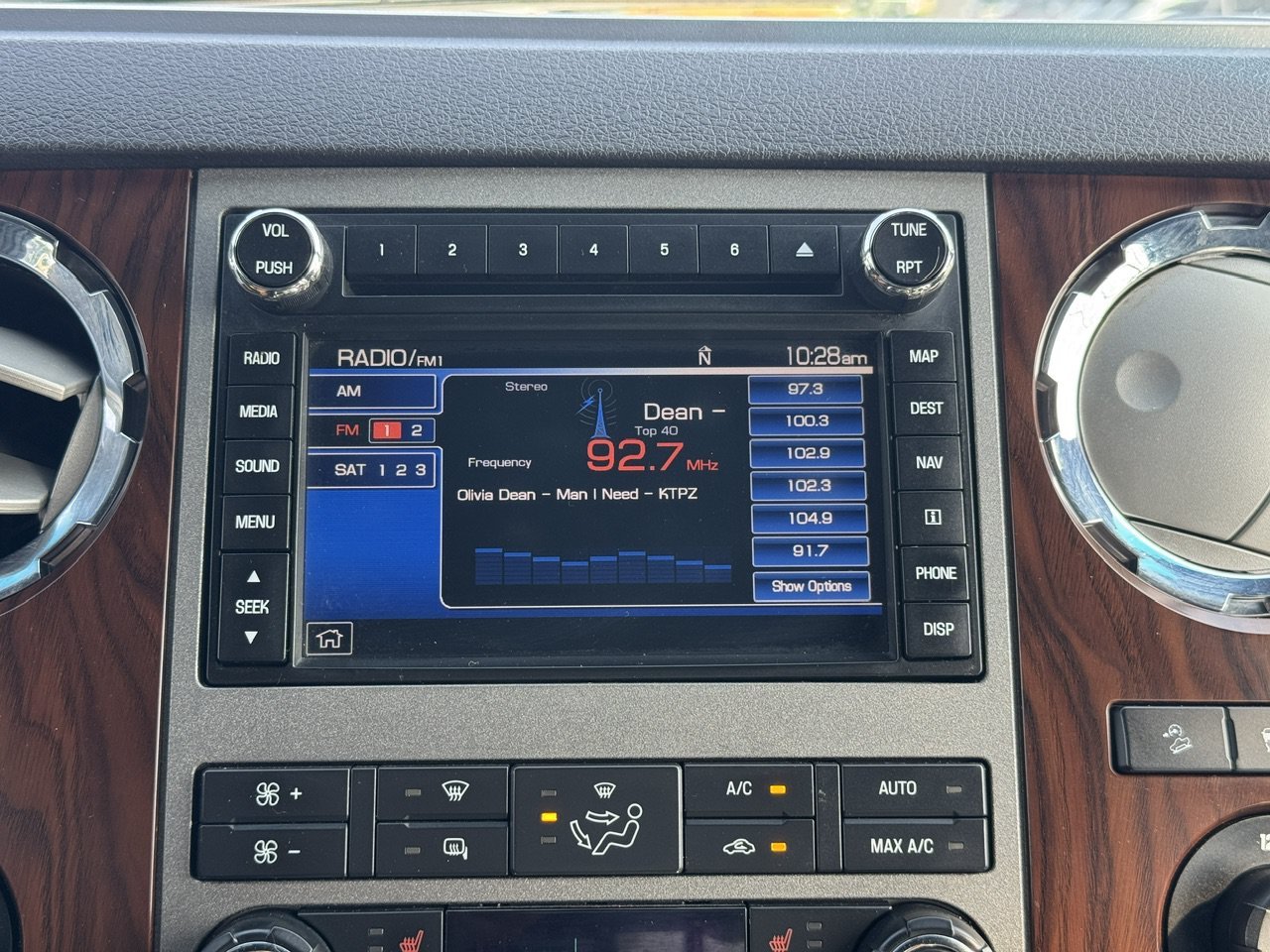 Used 2011 Gray Ford  image 21