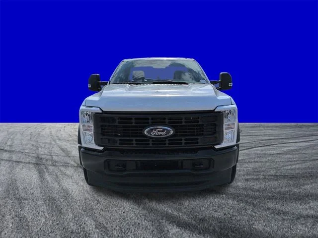 New 2026 Oxford White Ford F-450® XL image 9