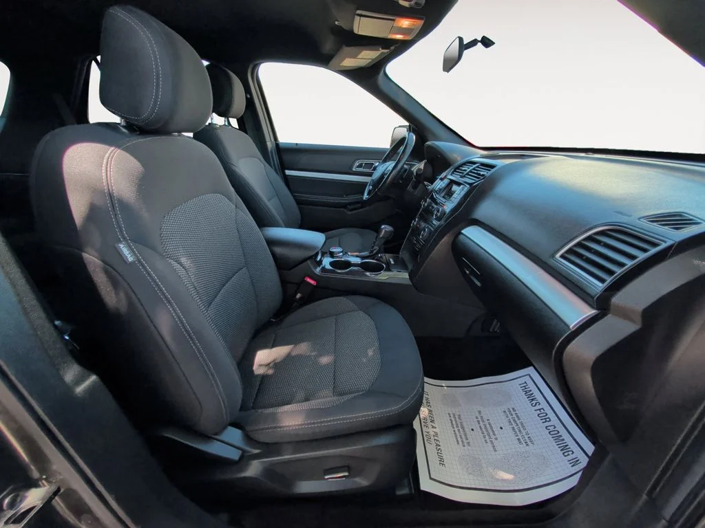 Used 2017 Gray Ford XLT image 15