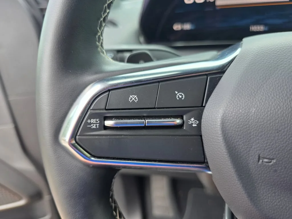 Used 2026 Slate Gray Metallic Chevrolet LT - Standard Range image 22