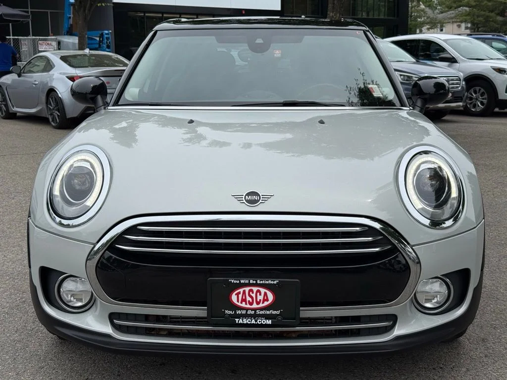 Used 2019  MINI  image 3
