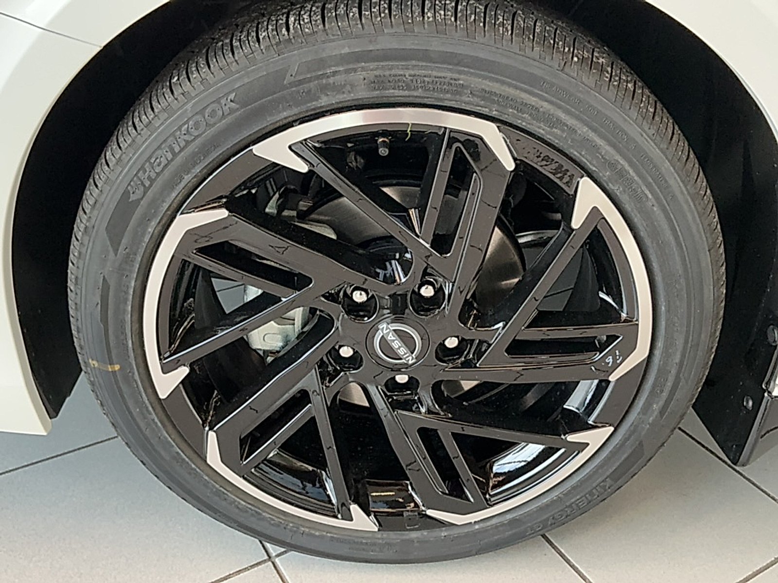 New 2026 White Nissan SR image 5