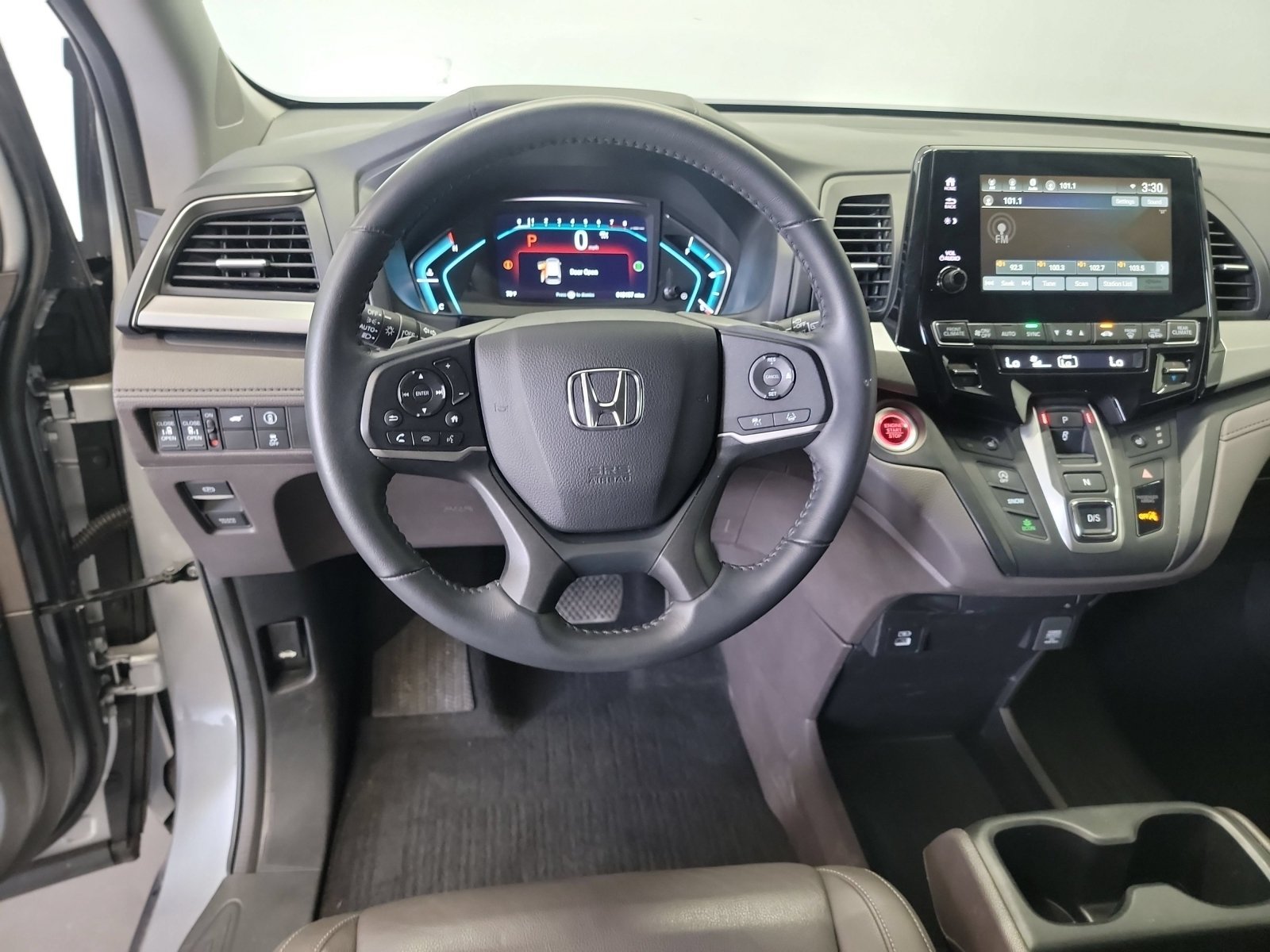 2024 Honda Odyssey EX-L - Photo 16