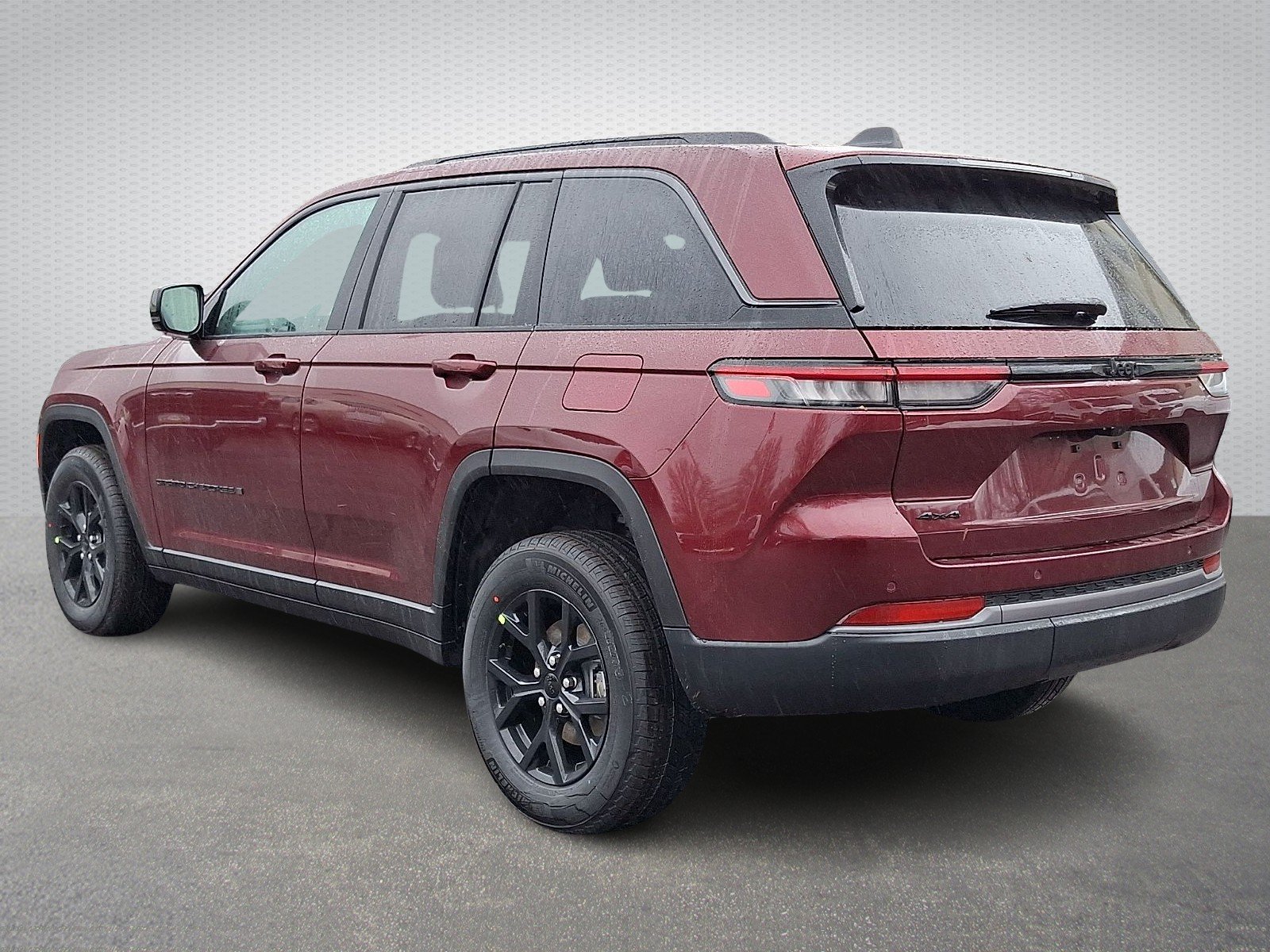 New 2026 Velvet Red Pearl-Coat Exterior Paint Jeep Altitude 4x4 image 4