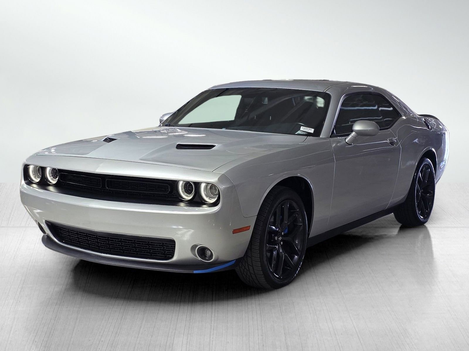 Used 2022  Dodge SXT image 3