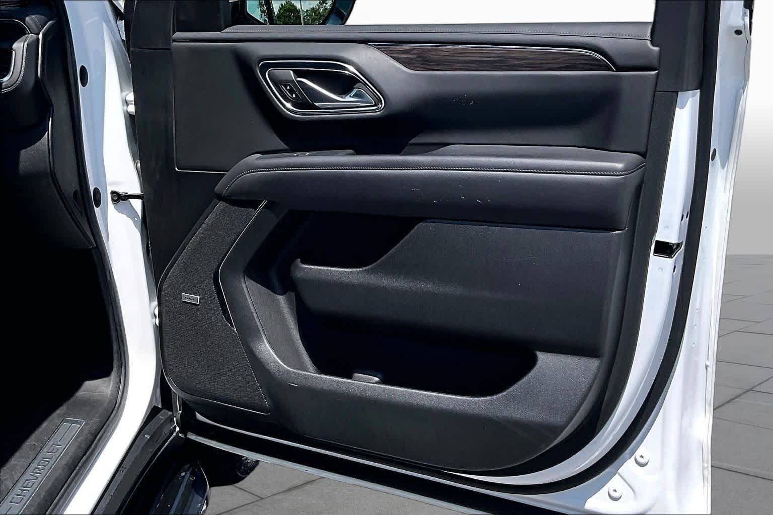 Used 2022 Summit White Chevrolet LT image 23