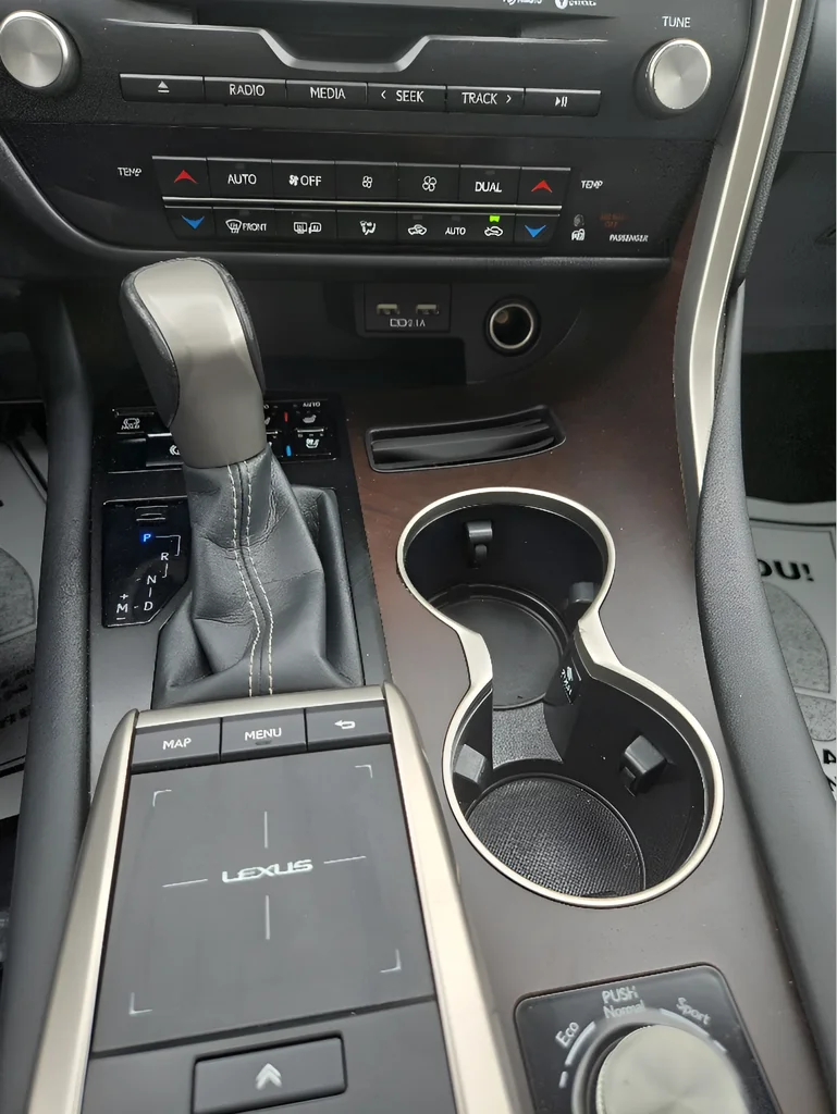 2022 Lexus RX 350 - Photo 21