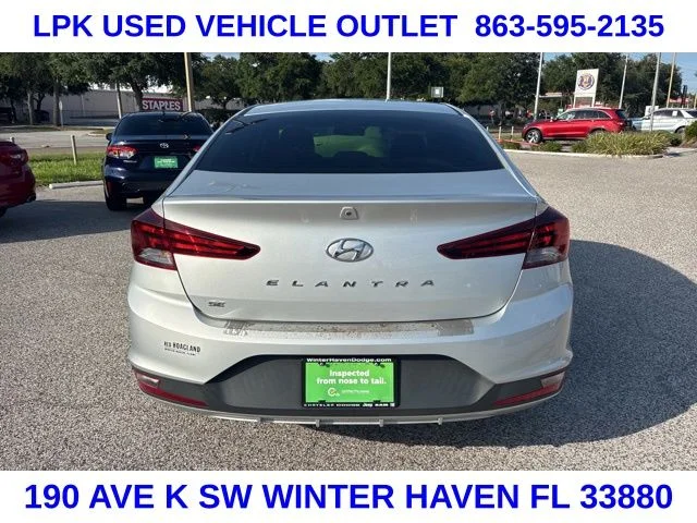Used 2019 Silver Hyundai SE image 4