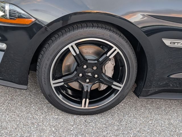 Used 2020 Black Ford GT Premium image 4