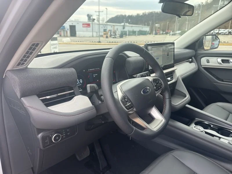 New 2026 Space White Metallic Ford Active image 29