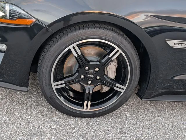 2020 Ford Mustang GT Premium - Photo 4