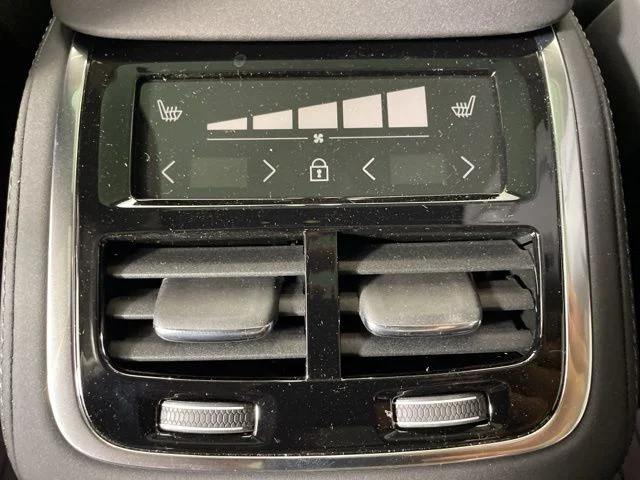 2025 Volvo XC90 Plus - Photo 33