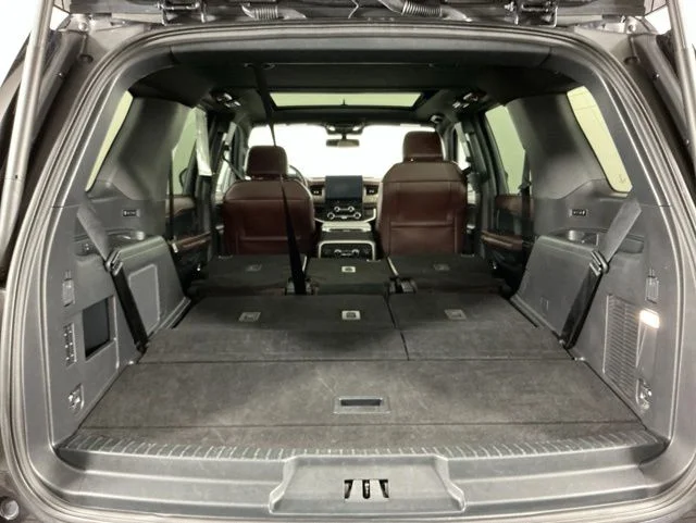 Used 2024  Ford Limited image 29