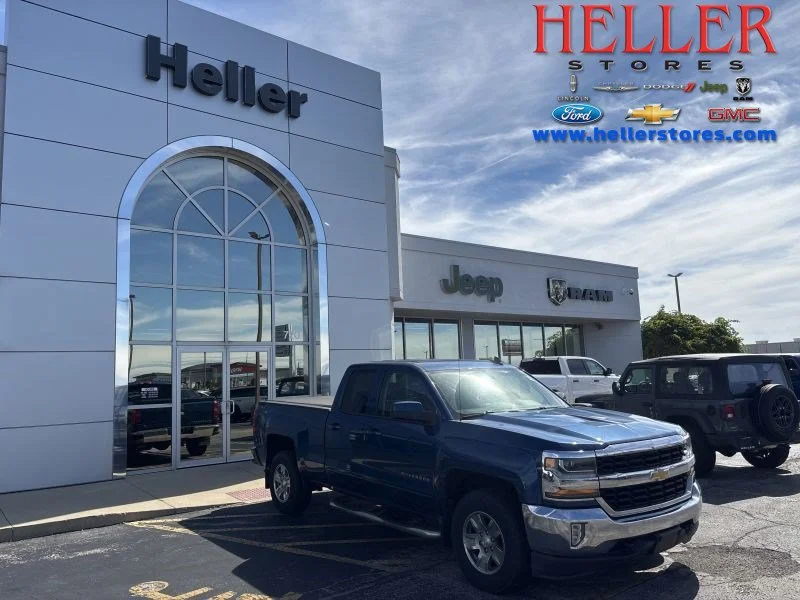 Used 2018 Deep Ocean Blue Metallic Chevrolet LT image 1