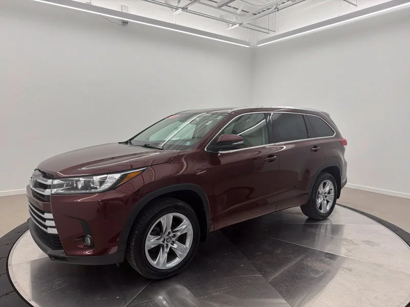 Used 2017 Red Toyota Limited image 7