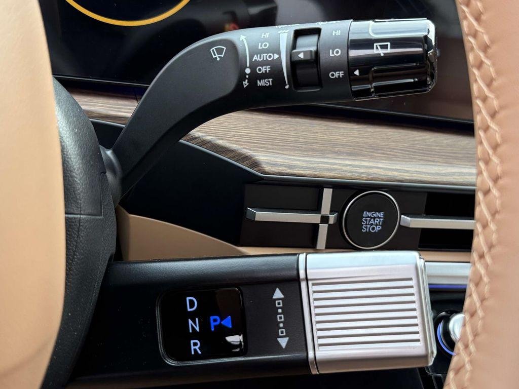 New 2026 Ecotronic Gray Hyundai Limited AWD image 25