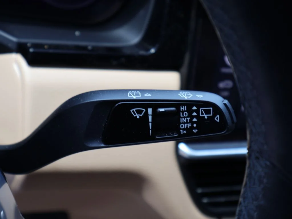 Used 2020 White Porsche  image 31