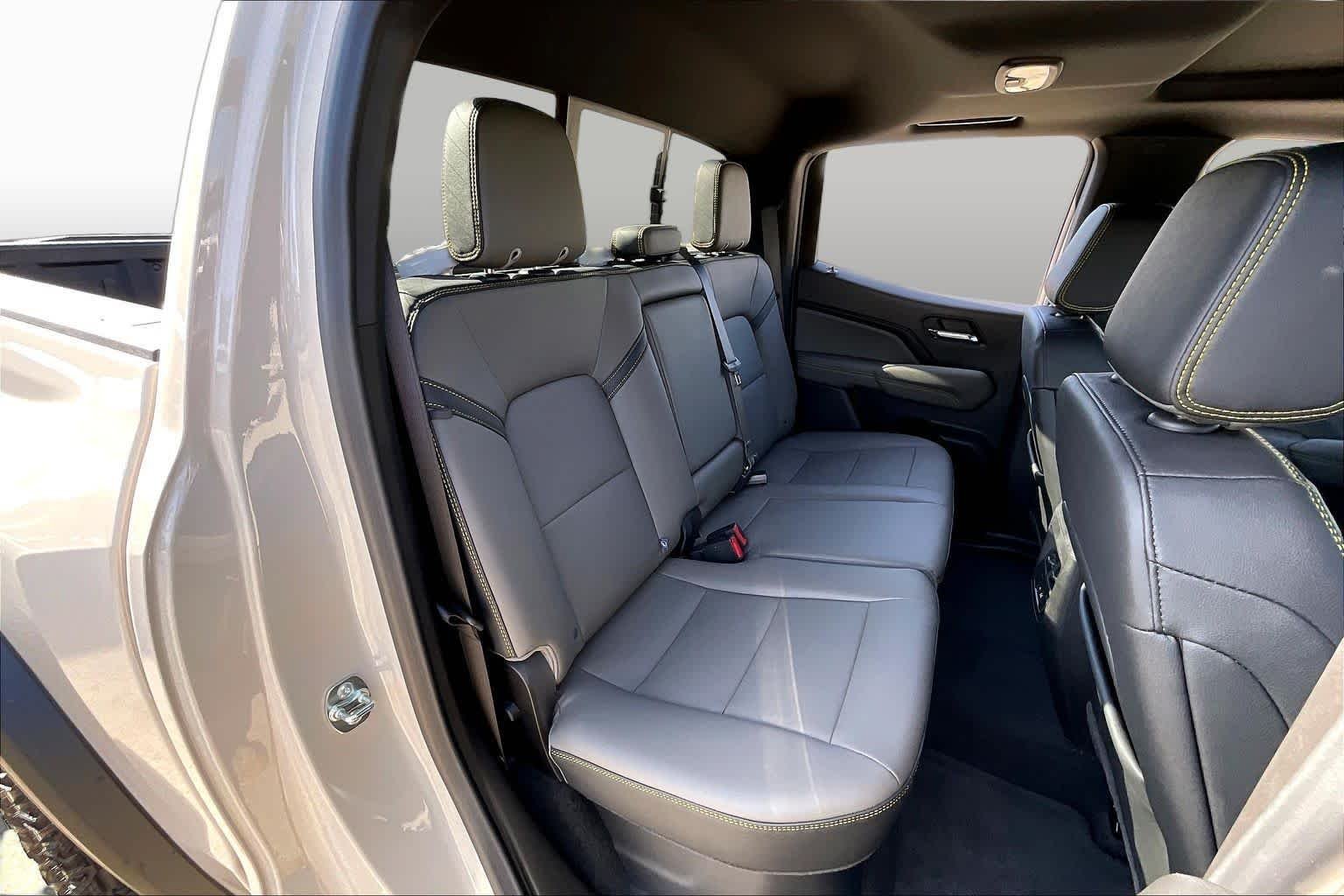 Used 2026 White Sands Chevrolet 4WD ZR2 image 19