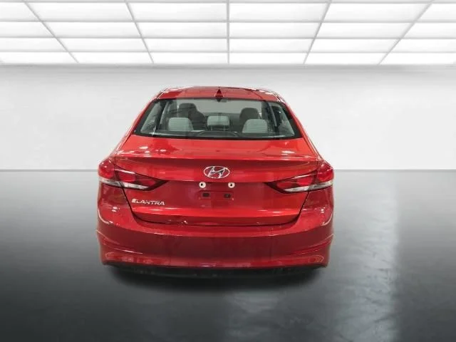 Used 2018 Red Hyundai SEL image 5