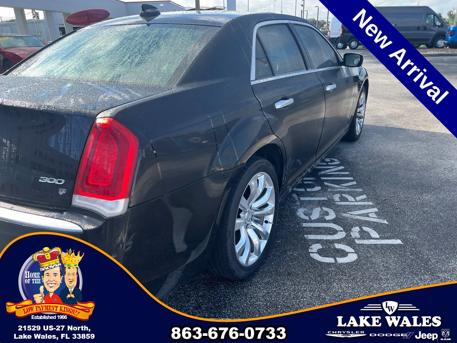Used 2019 Black Chrysler Limited image 5