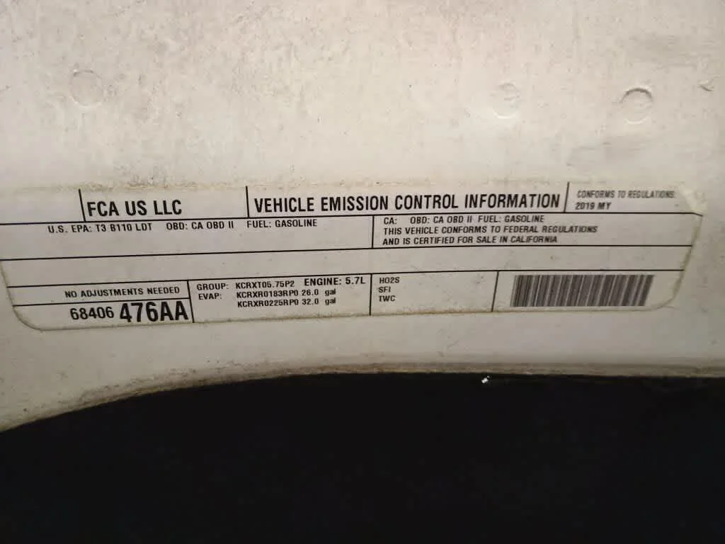 Used 2019 Bright White Clearcoat Ram SLT image 31