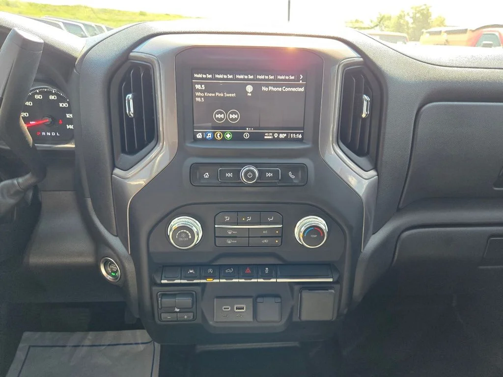 Used 2024 White GMC Pro image 19