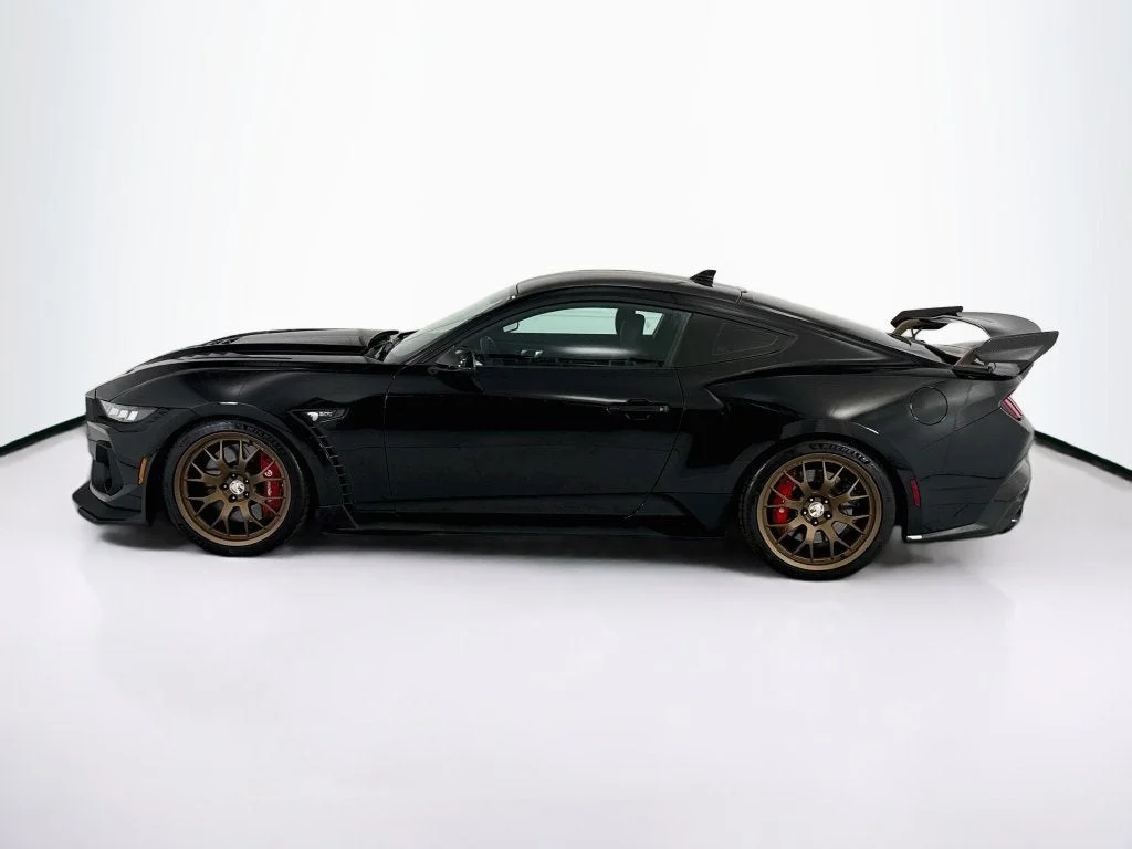 Used 2025 Shadow Black Ford GT Premium image 8