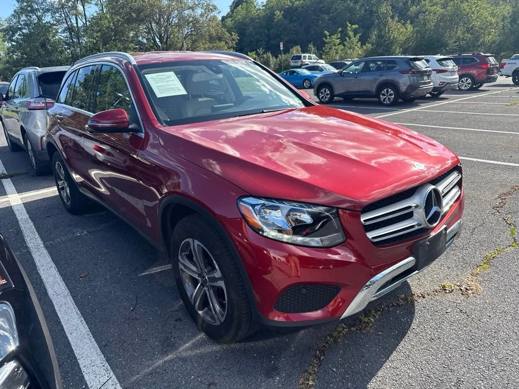 Used 2019 Red Mercedes-Benz GLC 300 image 1