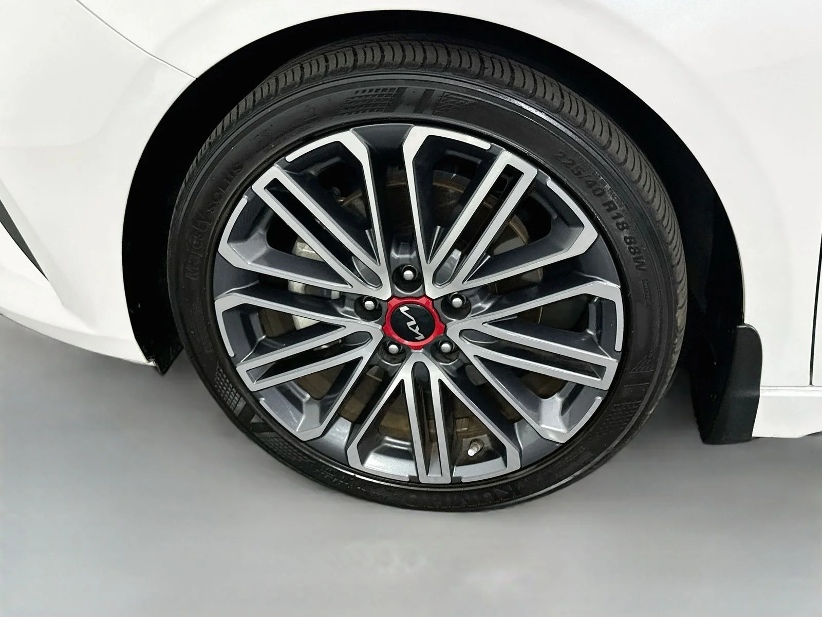 Used 2022 Snow White Pearl Kia GT image 30
