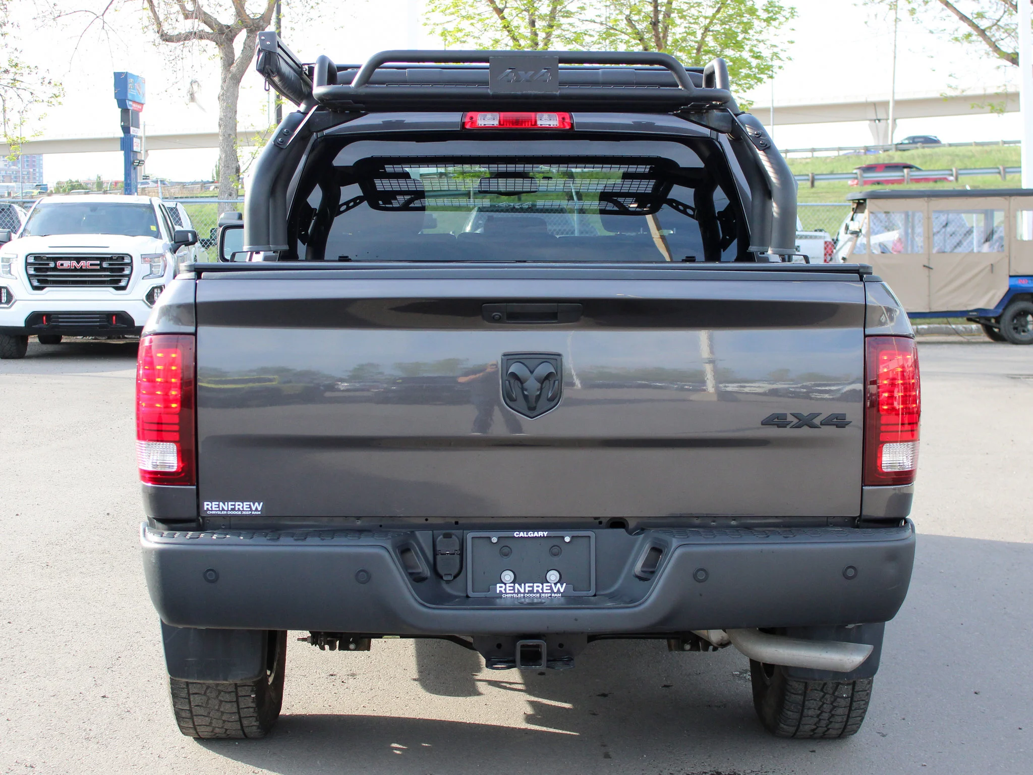 Certified Used 2023 Grey RAM Warlock * No Accidents | Roof Lights | Overland Ready | Alpine | Tonneau Cover image 17