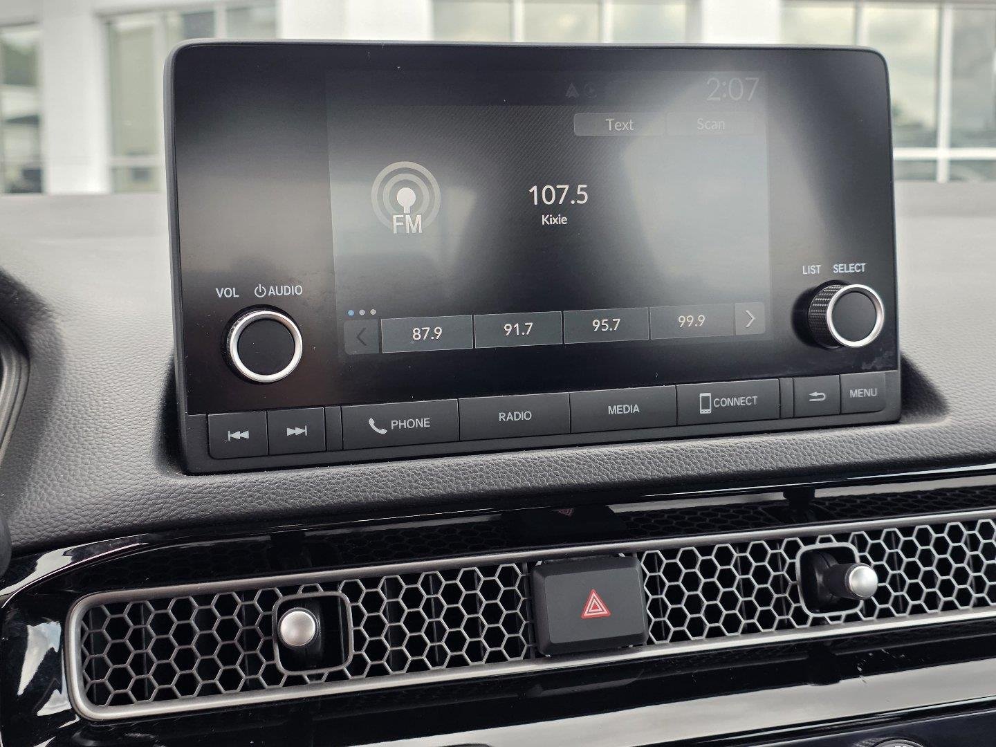 Used 2025  Honda LX image 14