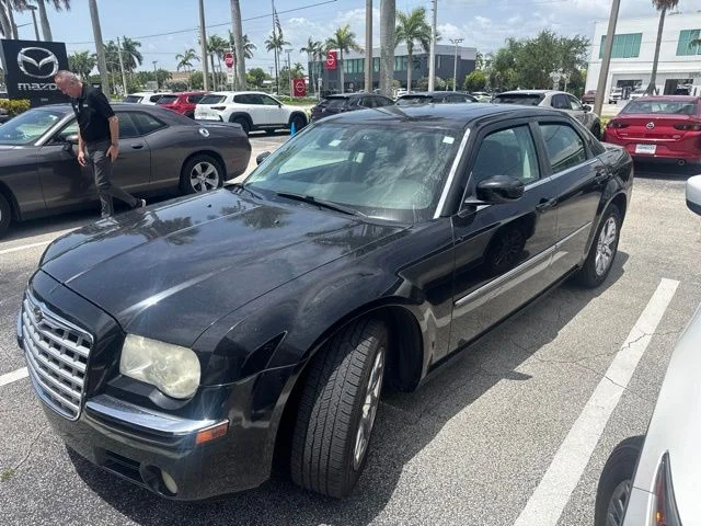 Used 2008 Black Chrysler Limited image 2
