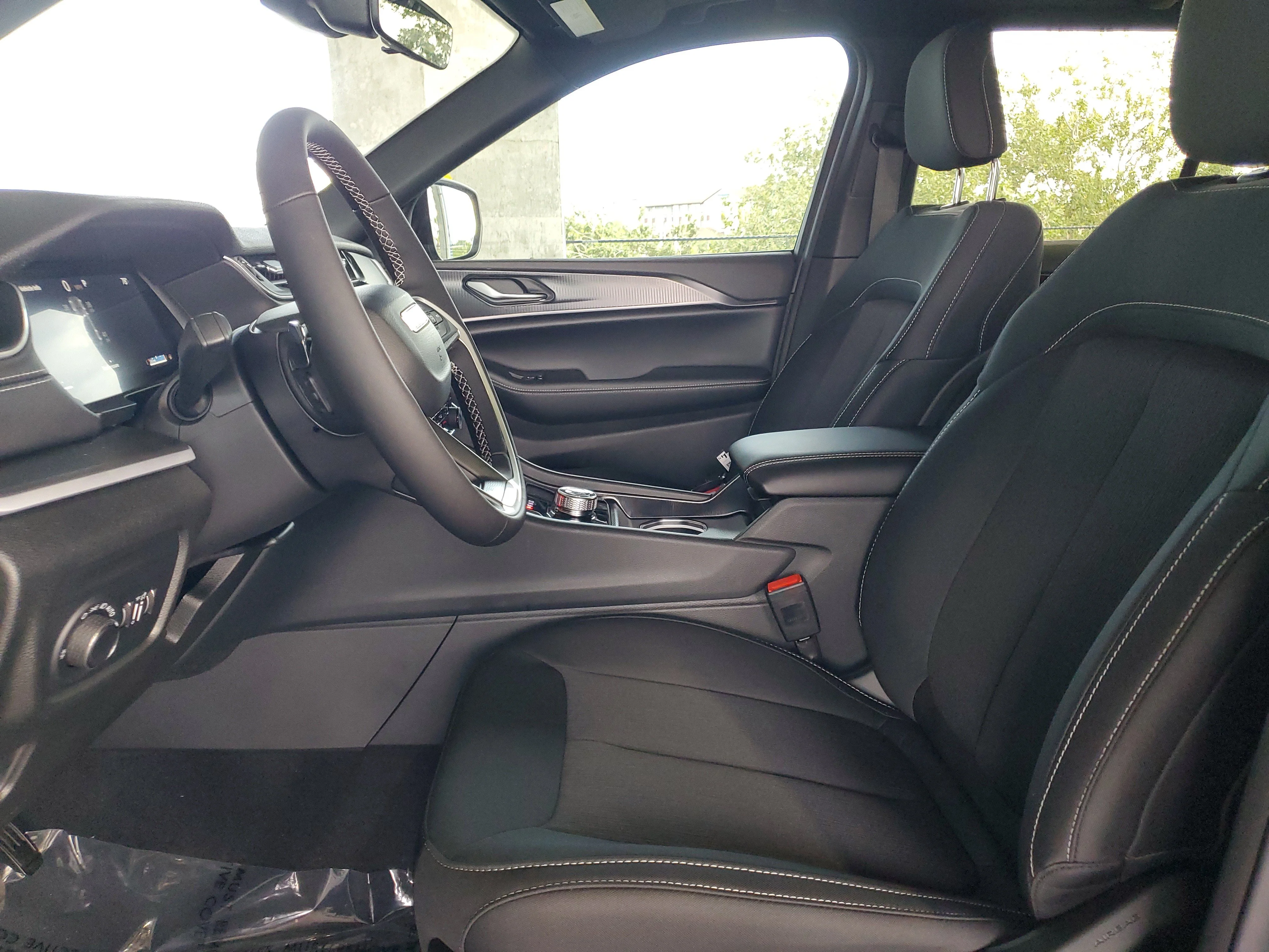 New 2026 Baltic Gray Metallic Clearcoat Jeep Laredo X image 17