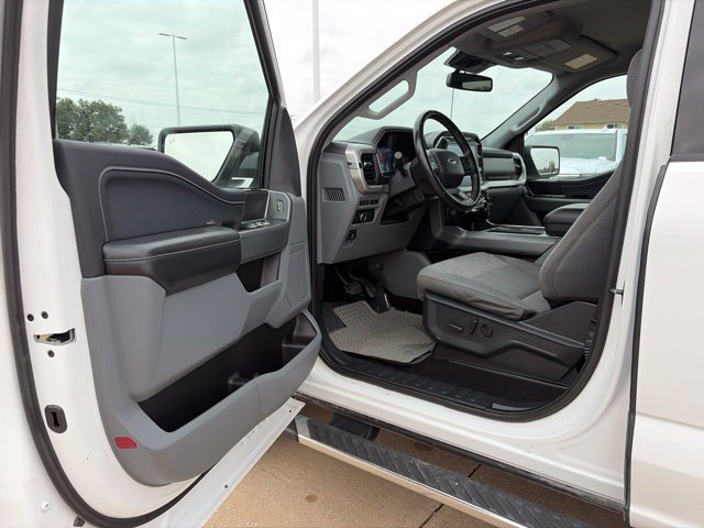 Used 2022 White Ford XL image 10