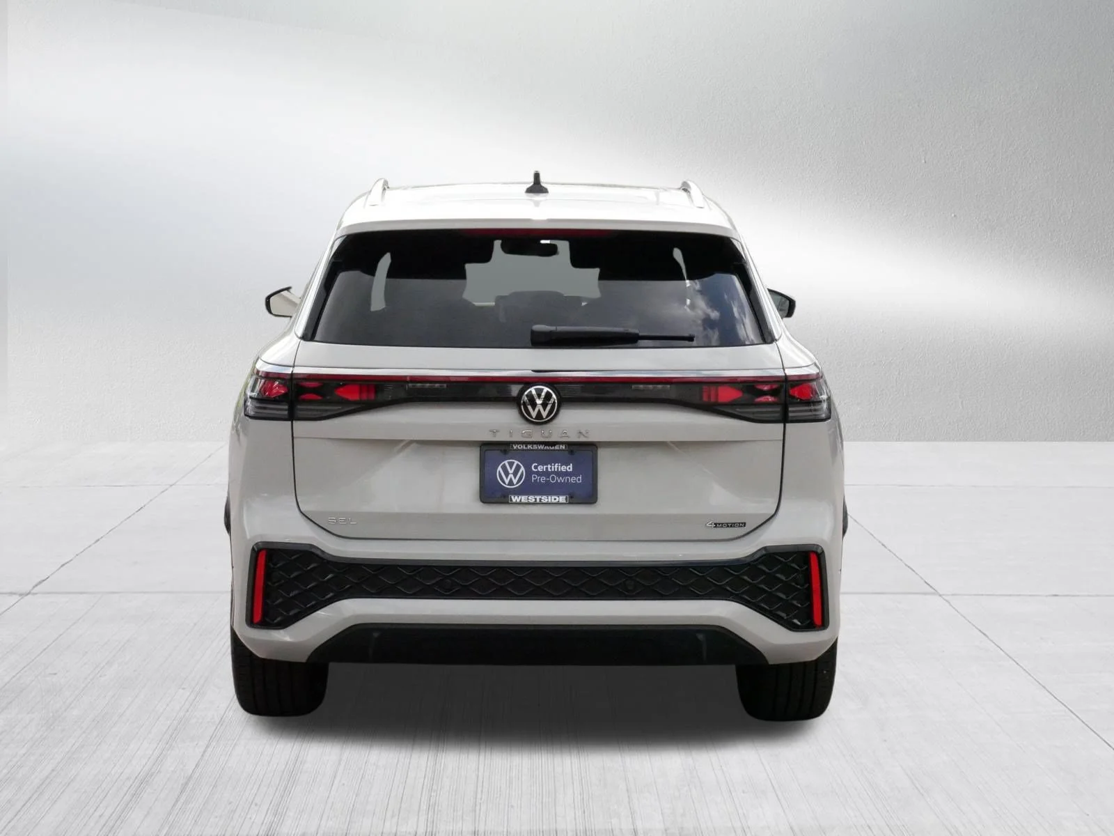 Certified Used 2025 Sandstone Volkswagen SEL R-Line image 6