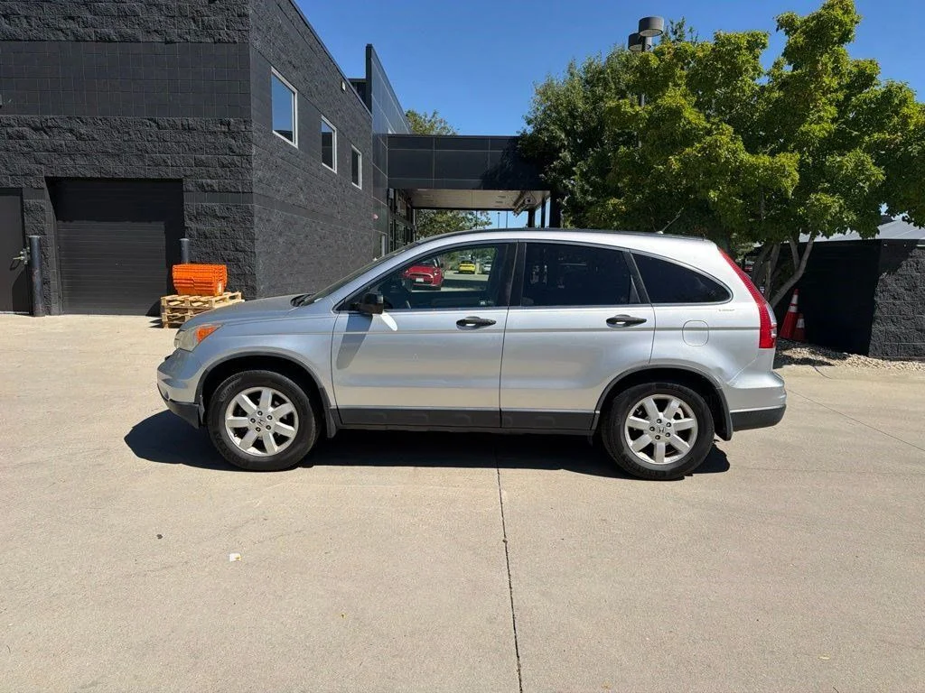 Used 2011 Honda CR-V SE with VIN JHLRE4H42BC035831 for sale in Loveland, CO