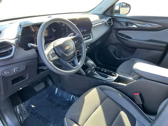 Used 2025 Sterling Gray Metallic Chevrolet LT image 12