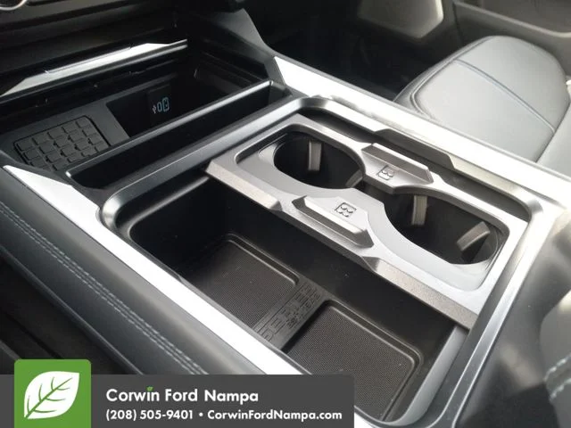 New 2026 Star White Metallic Tri-Coat Ford Platinum image 18