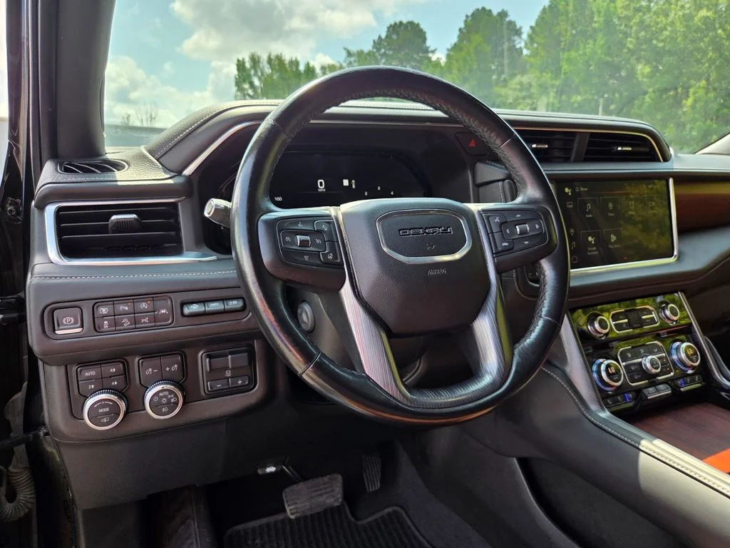 Used 2023 Black GMC Denali Ultimate image 11
