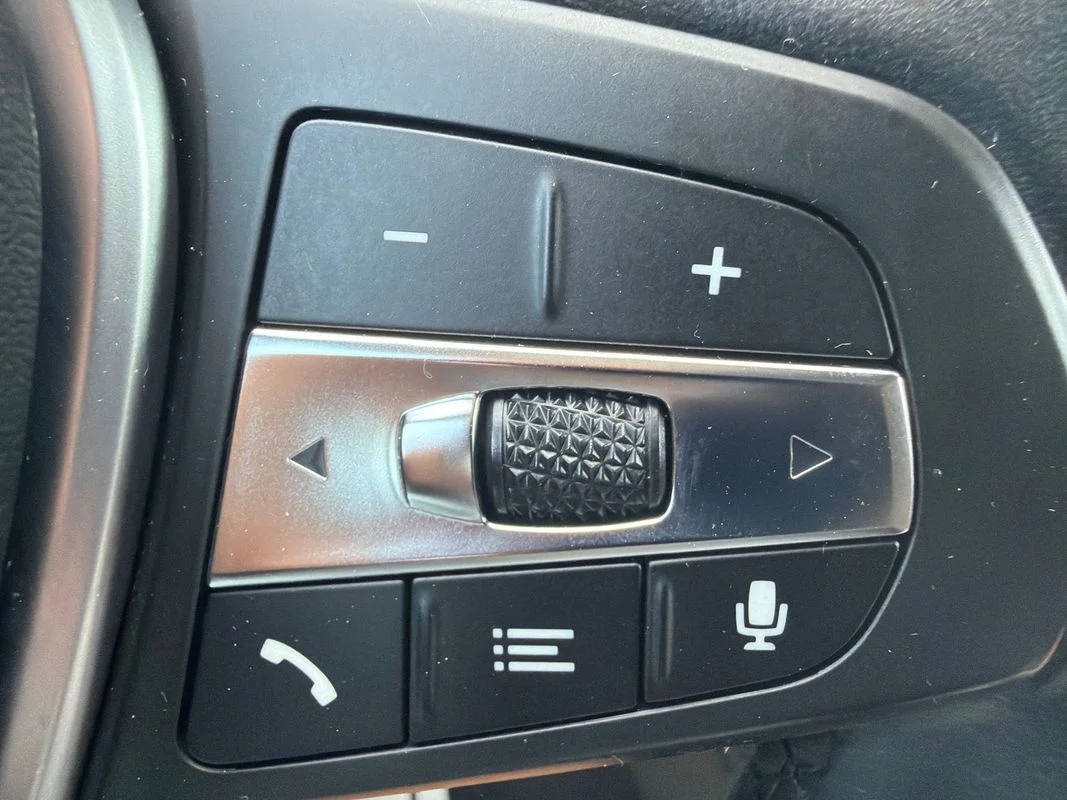 Used 2022 Black BMW xDrive image 16